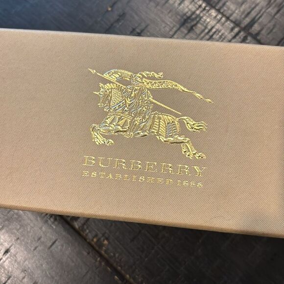 Authentic Burberry Case Cardboard Storage Box Beige 3" x 7" x 2" Sunglasses Box - Picture 6 of 8